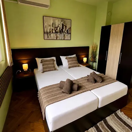 Elegant&cozy 10 Min To Sea Garden Apartment Varna